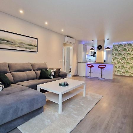 Emerald Apartment - Spacious Modern 2 Bedroom Бенальмадена Экстерьер фото